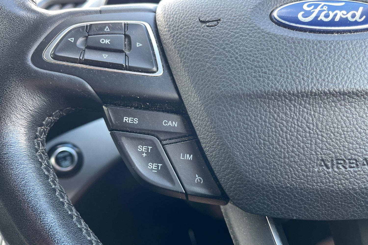 Ford Kuga Photo 39