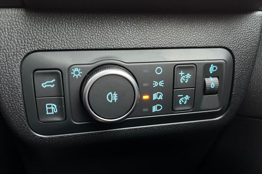 Ford KUGA Photo autoimg-ebd94abc3c13fb4c0bcf89ea87e9eff343da2c0a.jpg