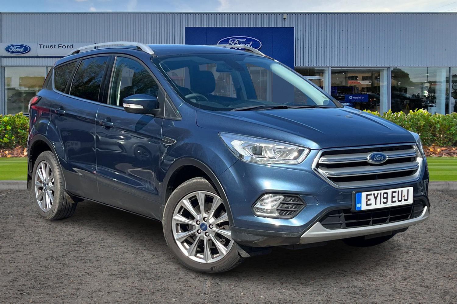 Ford Kuga Photo 0