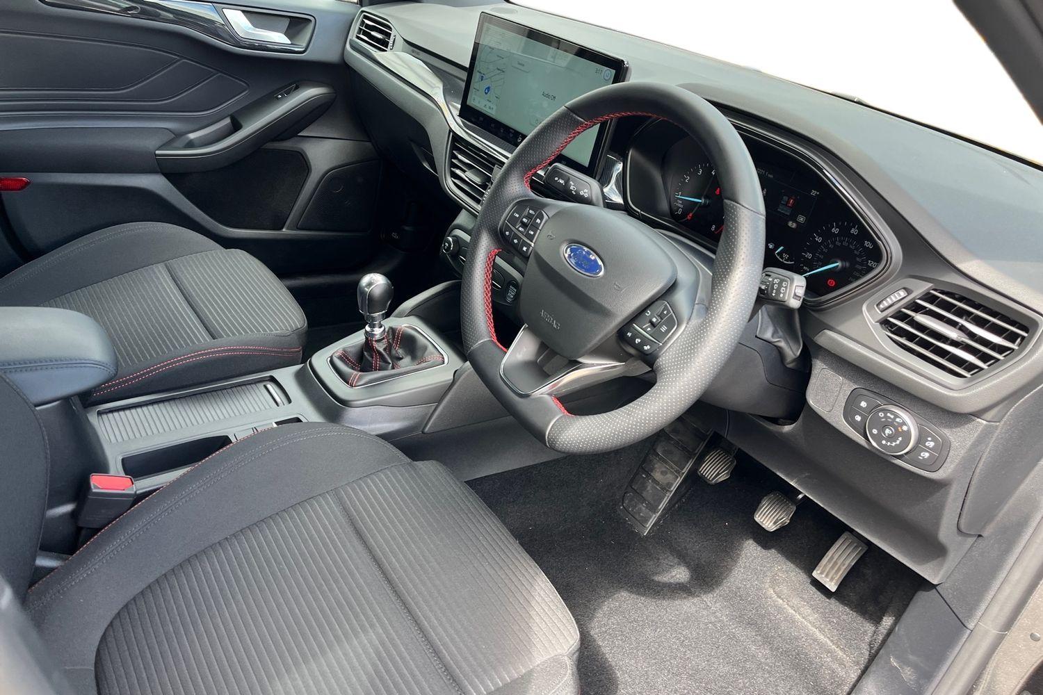 Ford Focus Photo 8