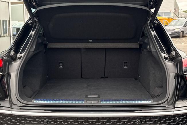 Audi Q3 Photo 12