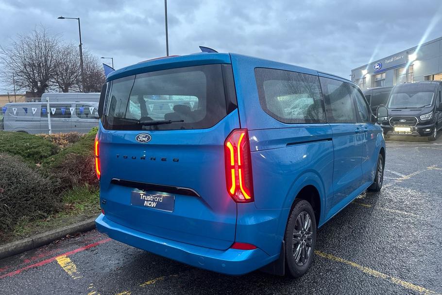 Used Ford E-TOURNEO CUSTOM 7