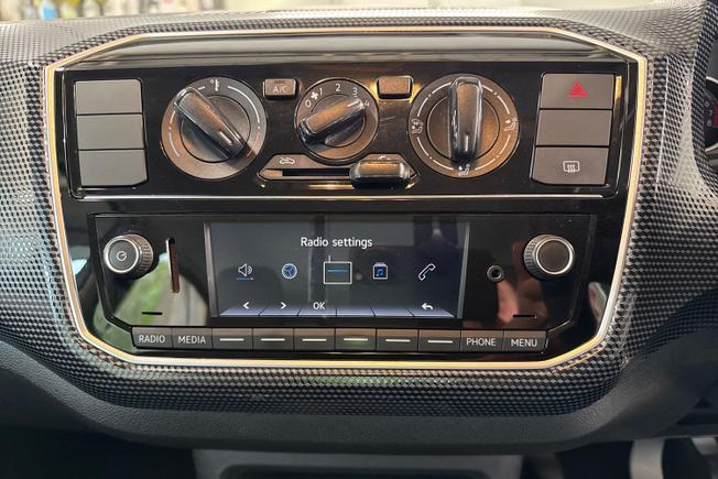 Volkswagen up! Photo 14