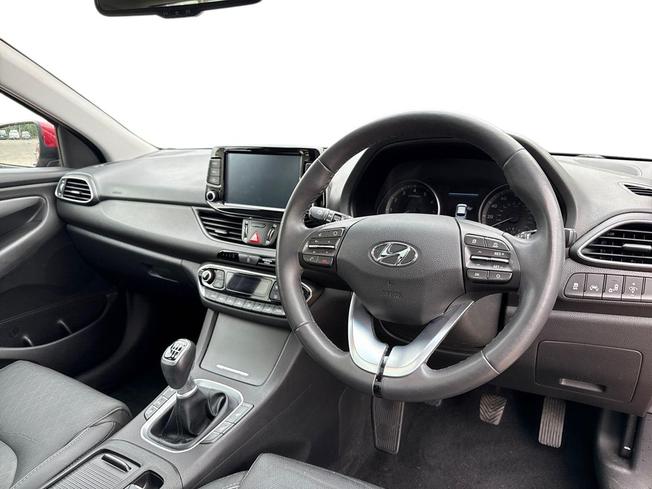 HYUNDAI I30 Photo 6