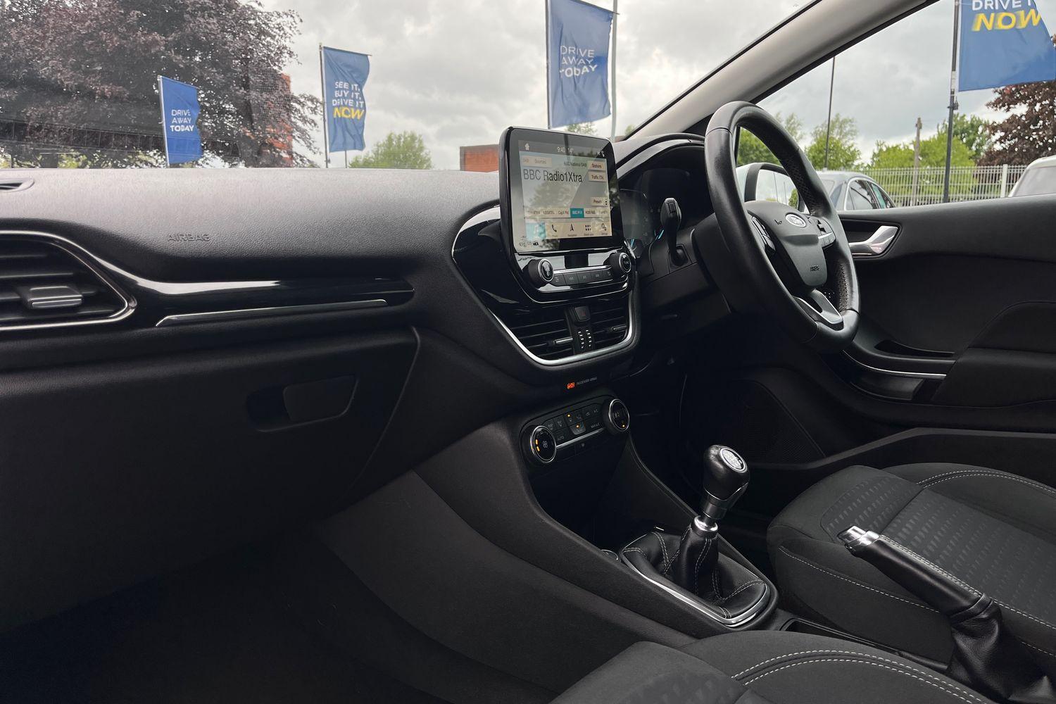 Ford Fiesta Photo 17