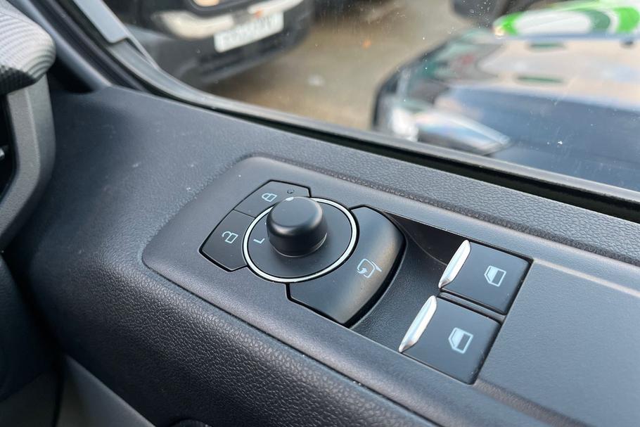 Used Ford TRANSIT CUSTOM WN25CKL 29