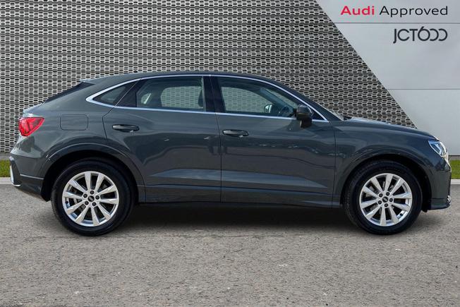 AUDI Q3 Photo 4