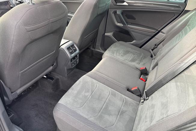 VOLKSWAGEN Tiguan Photo 26