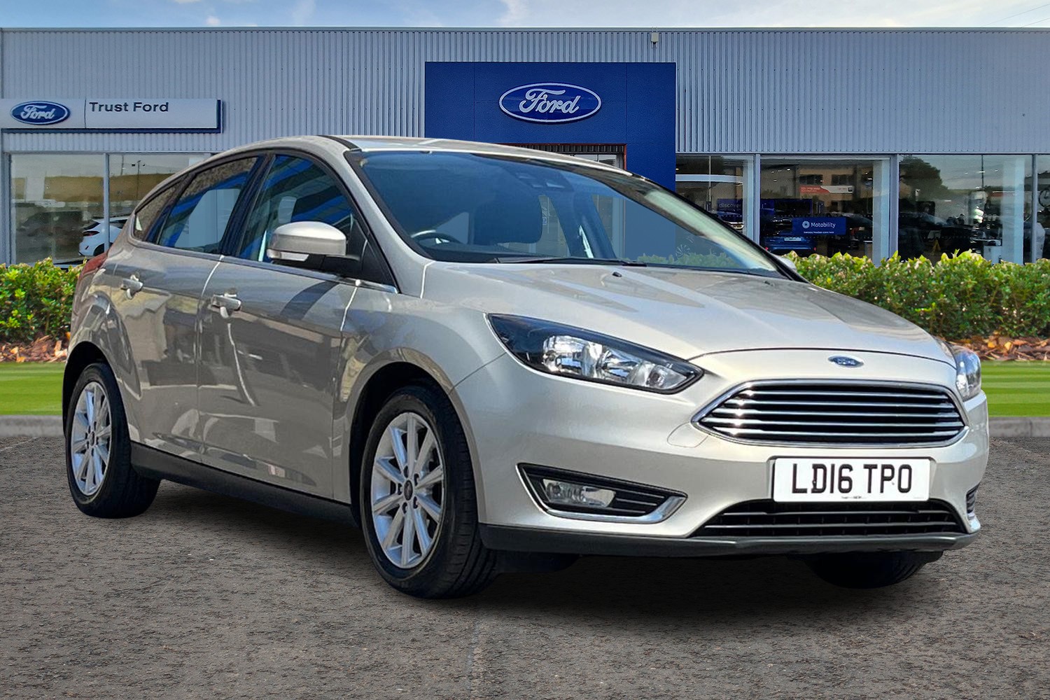 FORD FOCUS Photo 0