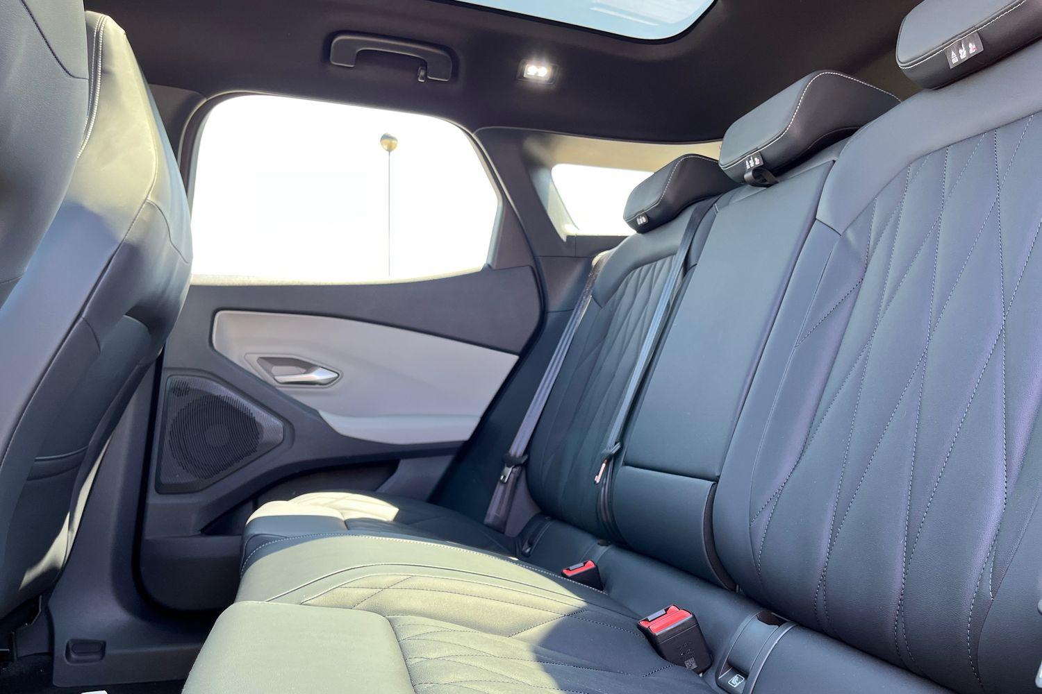 Ford Explorer Photo 19