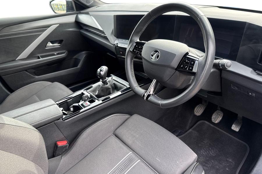 Vauxhall ASTRA Photo autoimg-ebfc7fb187d98ce8aeac04c651c5c18e81fc5490.jpg