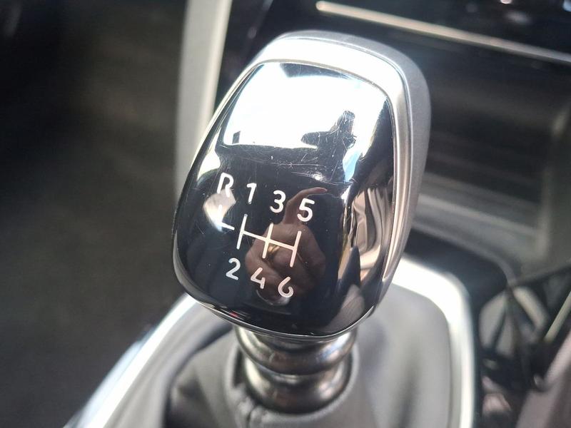 Used Peugeot 2008 HY74OAA 36