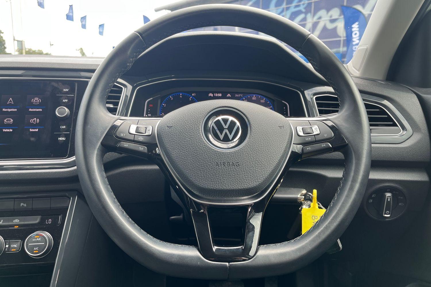 Volkswagen T-ROC Photo 11