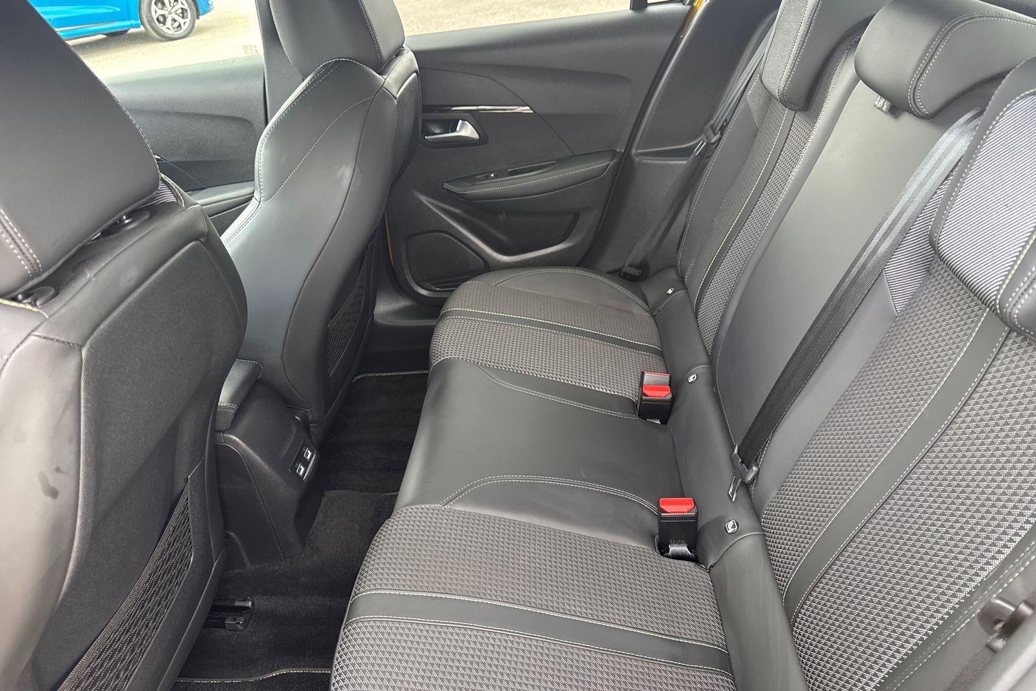 Peugeot 208 Photo 19