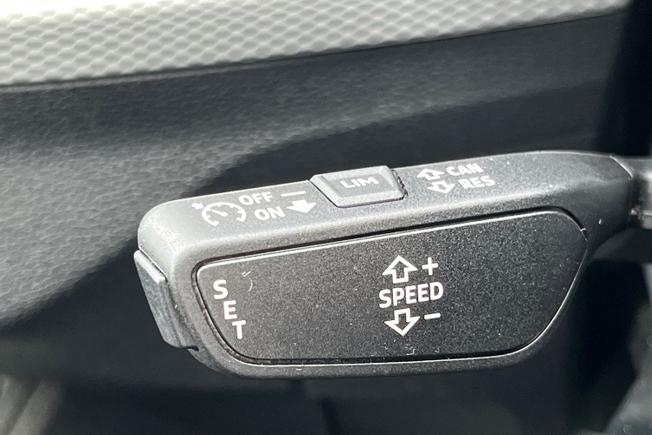 AUDI Q2 Photo 25