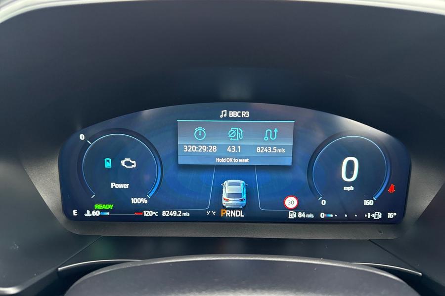 Ford Kuga Photo autoimg-ec05e0181e0e2357bb3e120657398d6f65d9dc3b.jpg