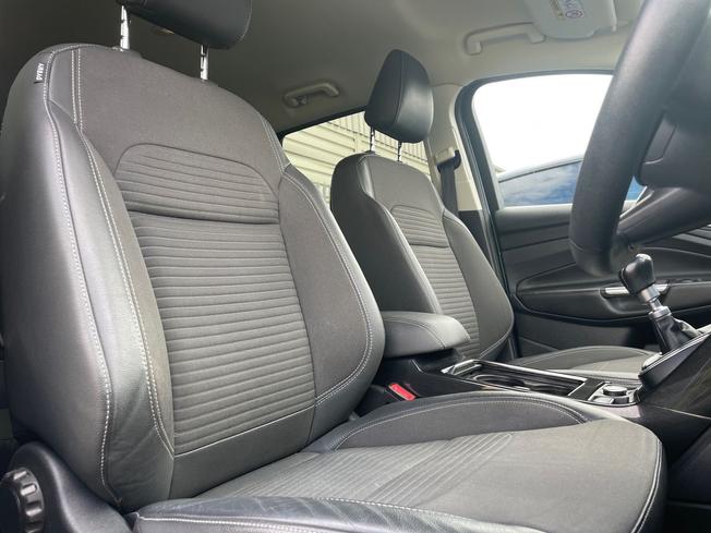 FORD Kuga Photo 22