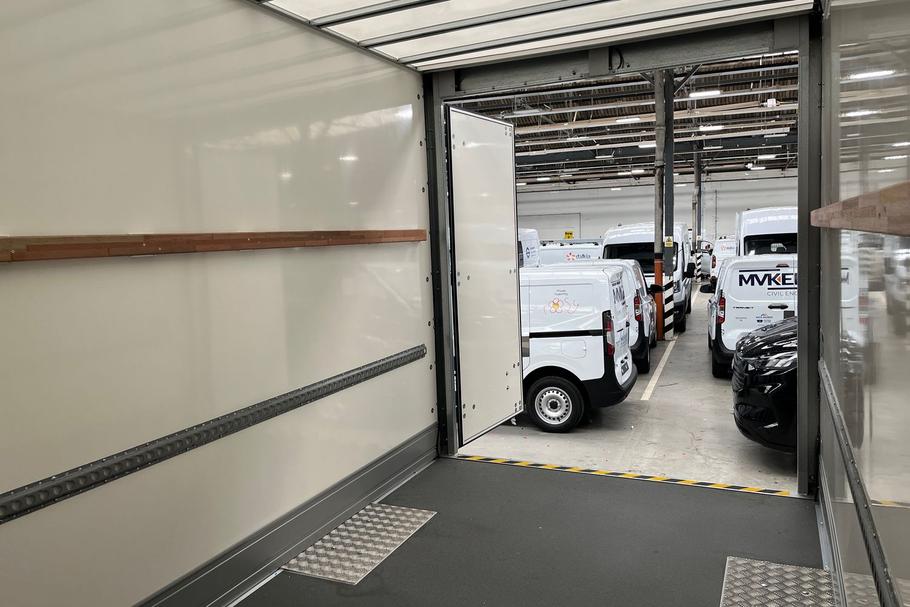 Used Ford TRANSIT EJ75MVW 17