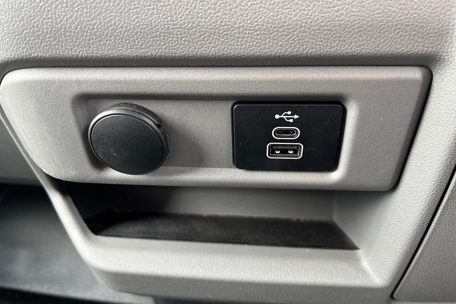Ford TRANSIT CUSTOM Photo autoimg-ec0c2e606e9dd39bcf1ce17c89a22f30fca15249.jpg
