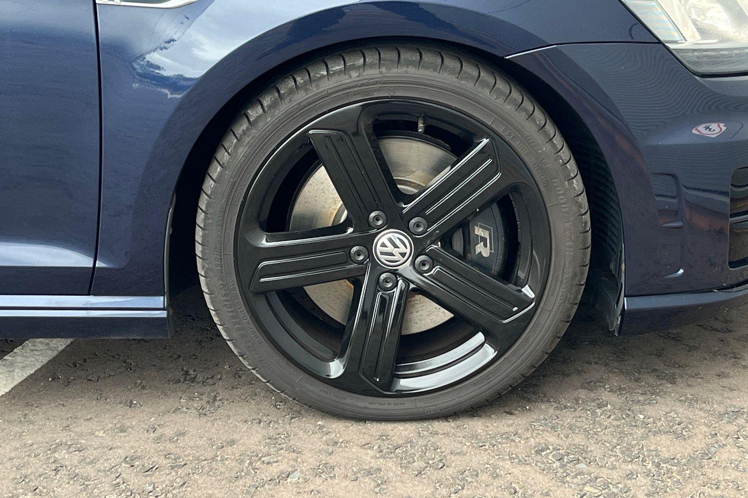 Volkswagen GOLF Photo 7