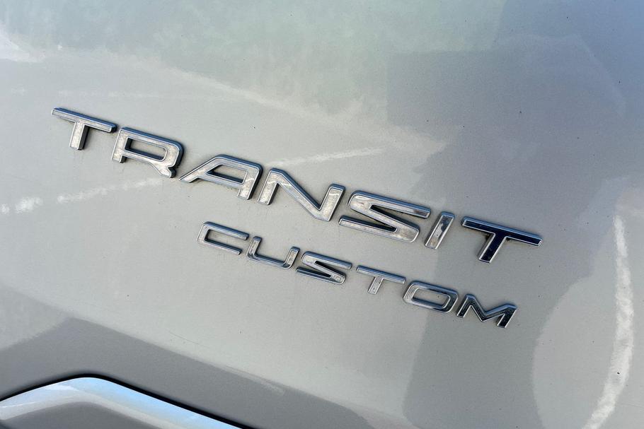 Used FORD TRANSIT CUSTOM YH22HFO 18