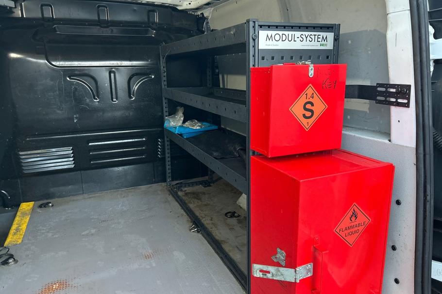 Used Ford TRANSIT CONNECT 29