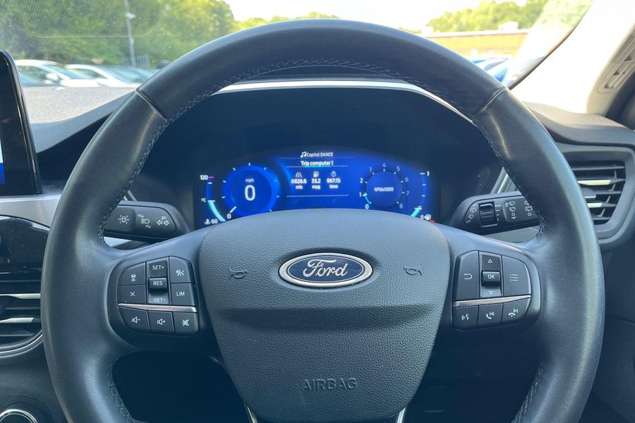Ford Kuga Photo autoimg-ec13ffa503714289eeb89c4dcd96823f8837c4bb.jpg