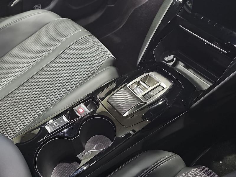 Used Peugeot 2008 VO72ZRZ 23