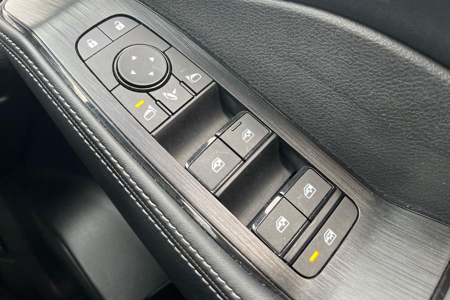 Nissan X-Trail Photo autoimg-ec19a4b4c641de46a92318cc8298703e2f109373.jpg