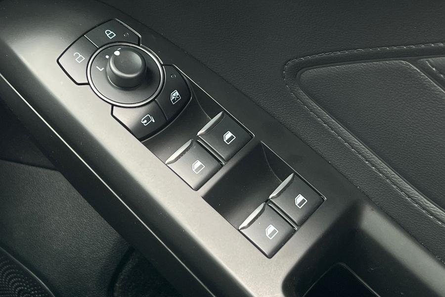 Ford FOCUS Photo autoimg-ec1e041e300b693ab23a24a7d0cea1bec6a721c0.jpg