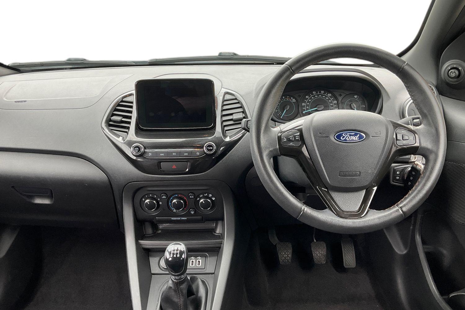 Ford KA+ Photo 10