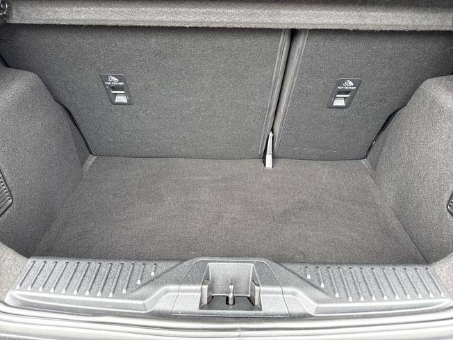 FORD Fiesta Photo 12