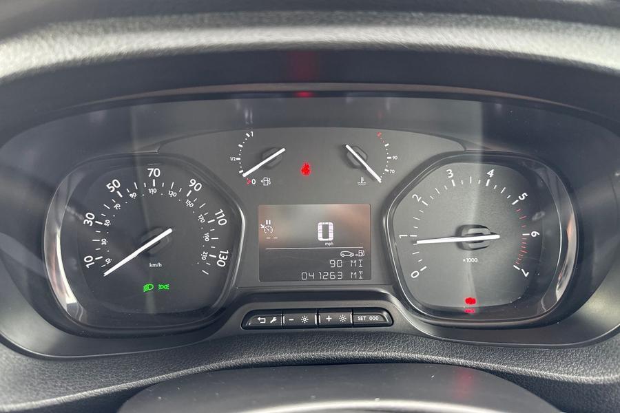 Vauxhall VIVARO Photo autoimg-ec2303a0de61aa88c4a4cbfadac33ed36bc00185.jpg