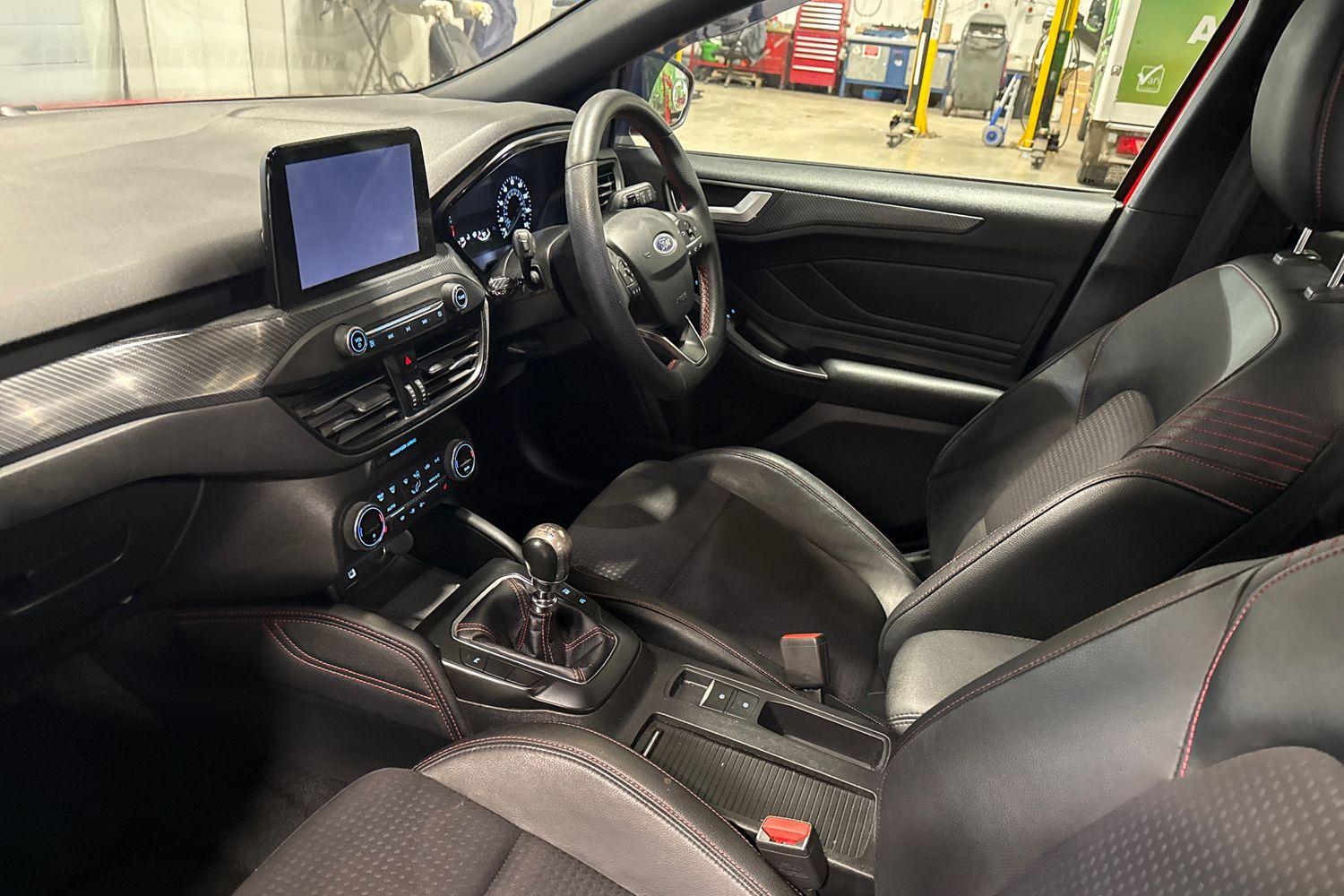 Ford Focus Photo 17