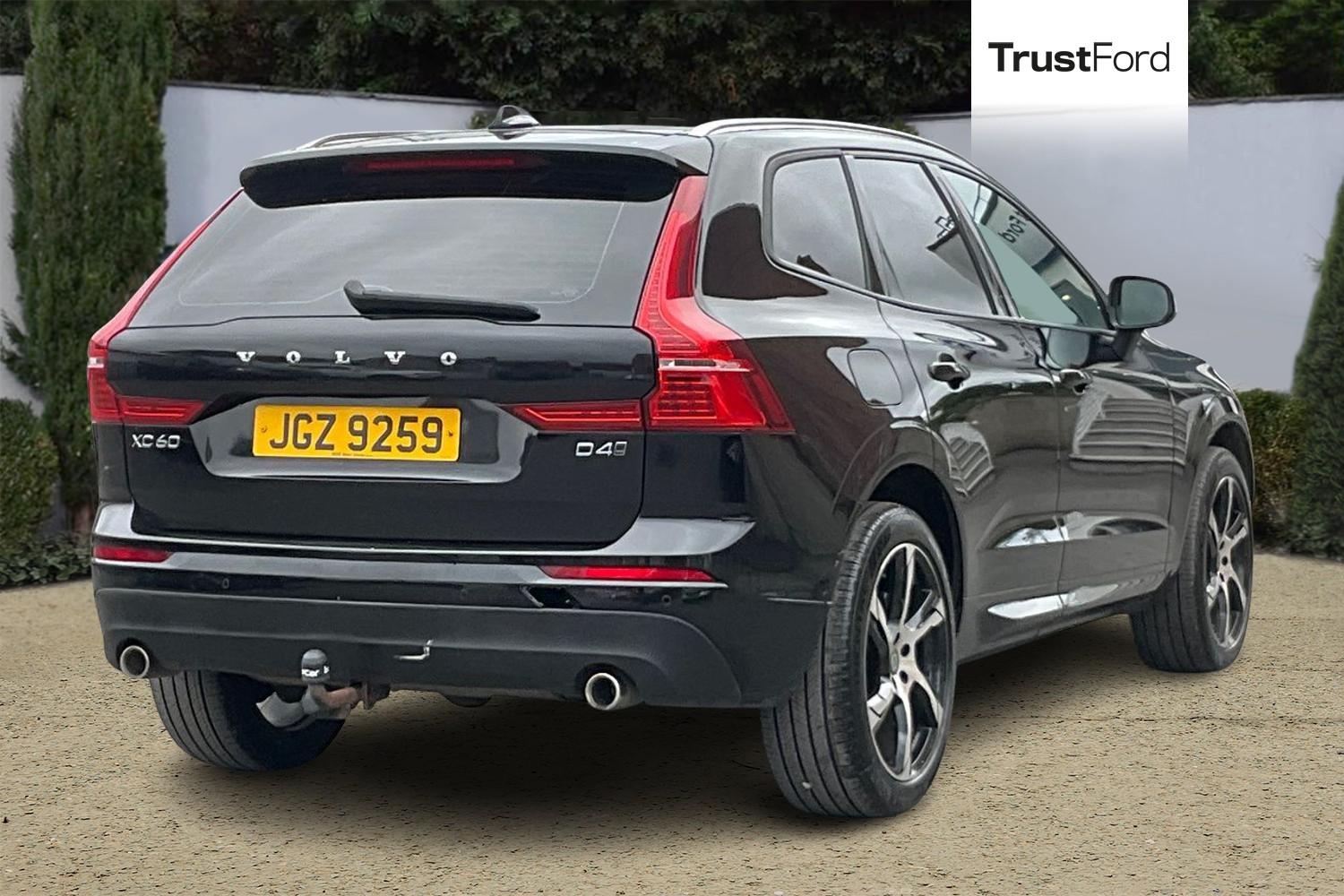 Volvo XC60 Photo 3