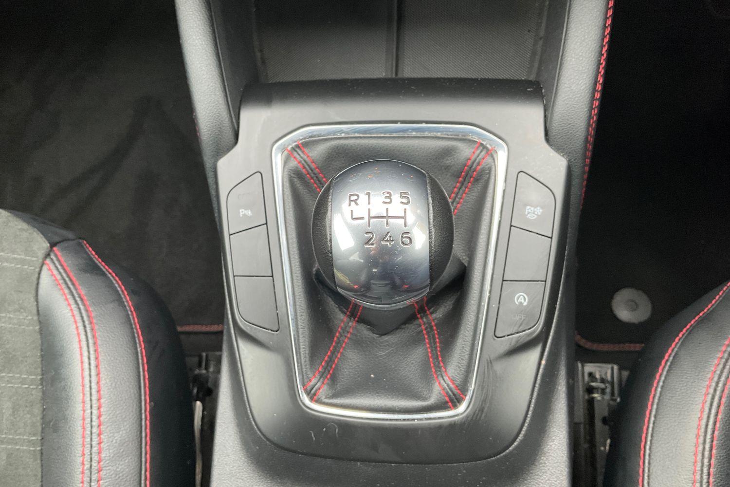 Ford KUGA Photo 30