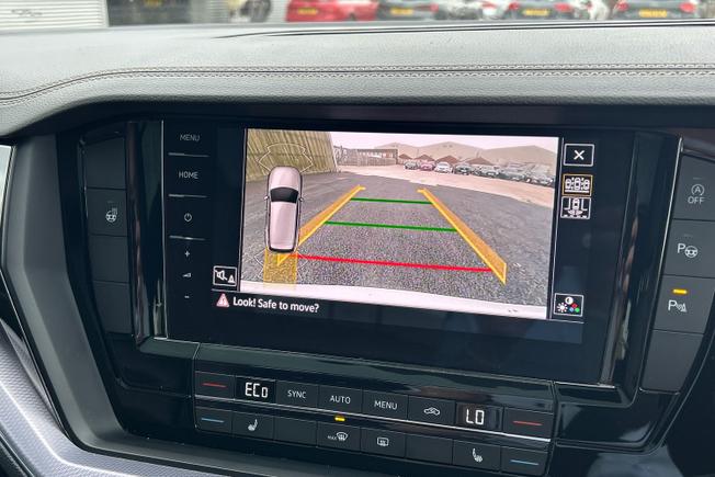 VOLKSWAGEN Touareg Photo 45