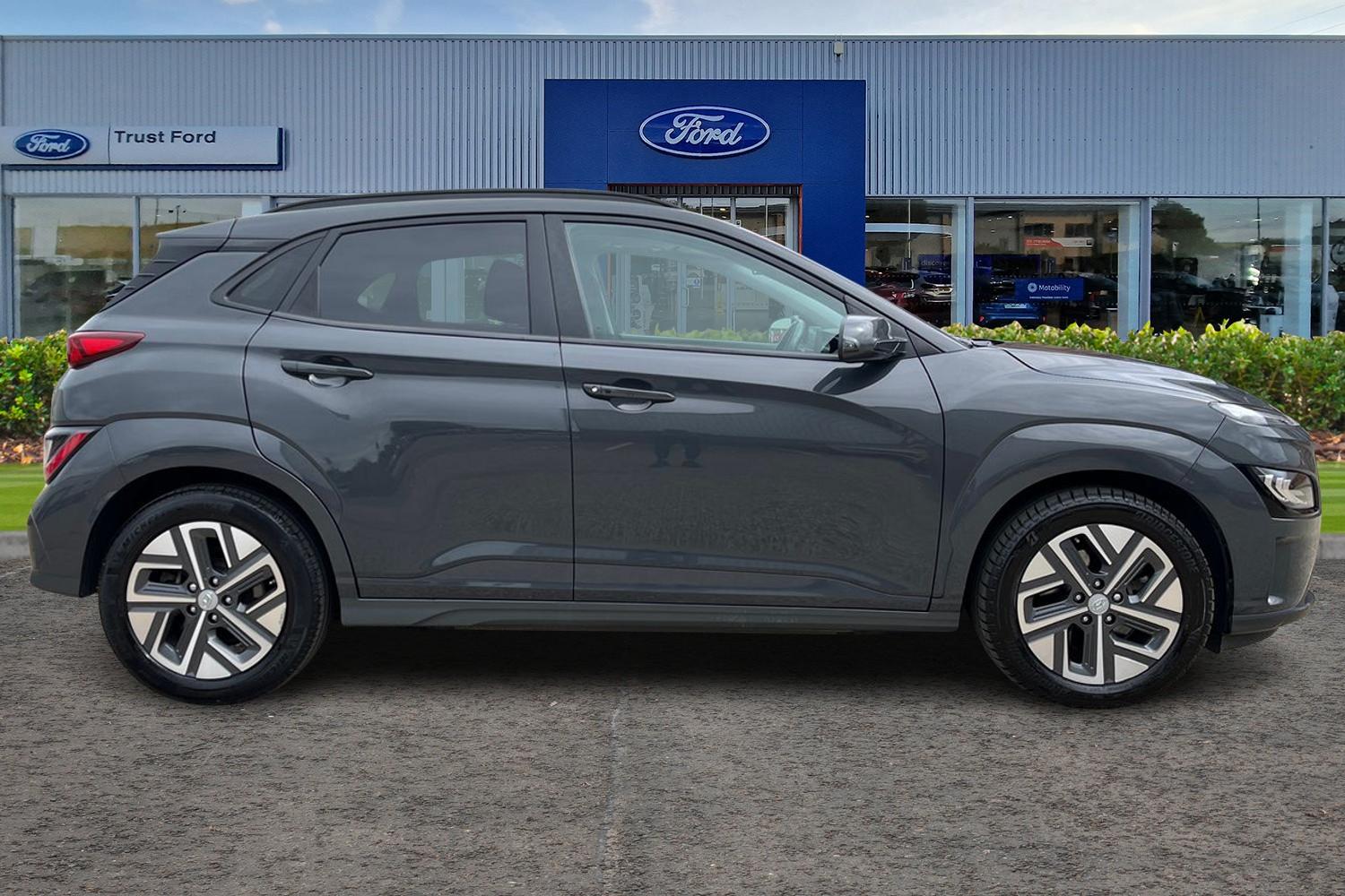 Hyundai KONA Photo 2