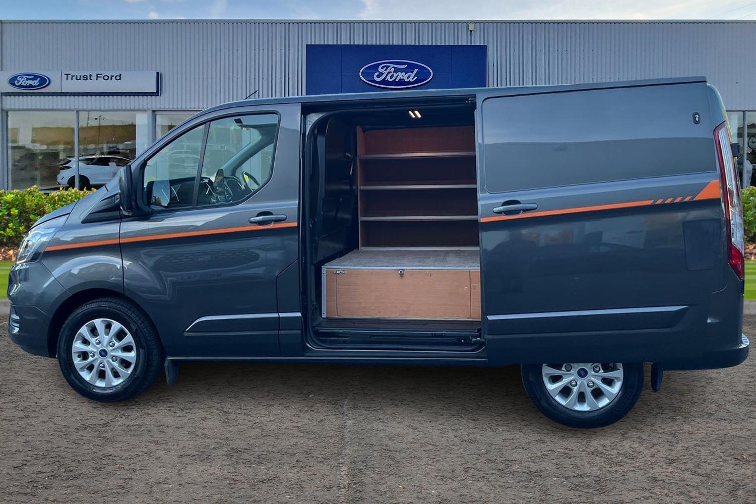 Ford TRANSIT CUSTOM Photo 4