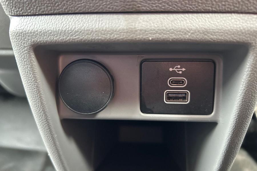 Ford TRANSIT CUSTOM Photo autoimg-ec2e157d94889304eb9f9517894ec2acd78cb64c.jpg