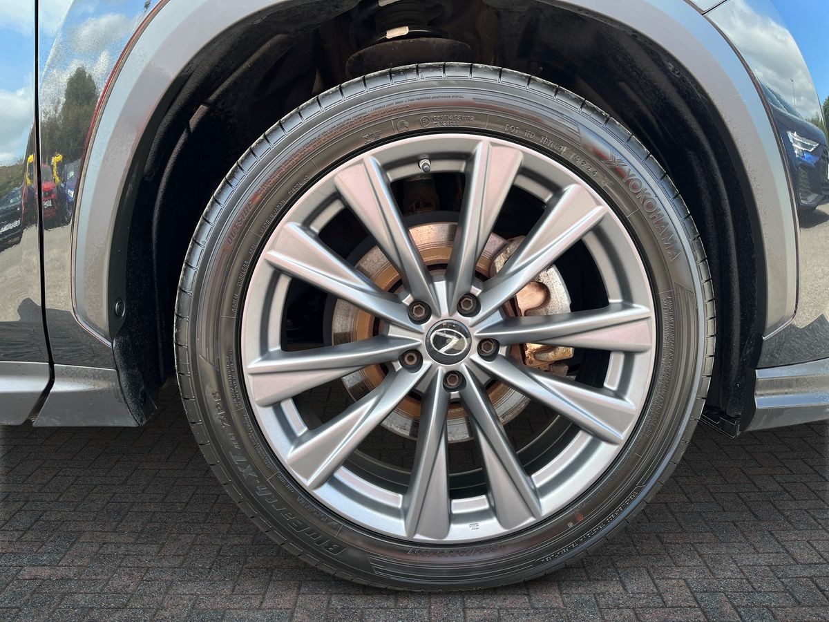 Lexus NX Photo 8