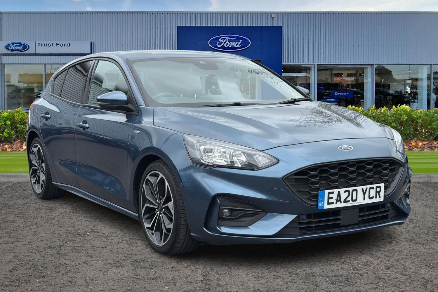 Ford FOCUS Photo 0