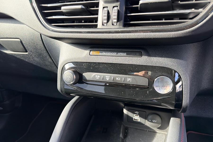 Ford Kuga Photo autoimg-ec32d8671200170a89c5657f57b55677e11916ab.jpg