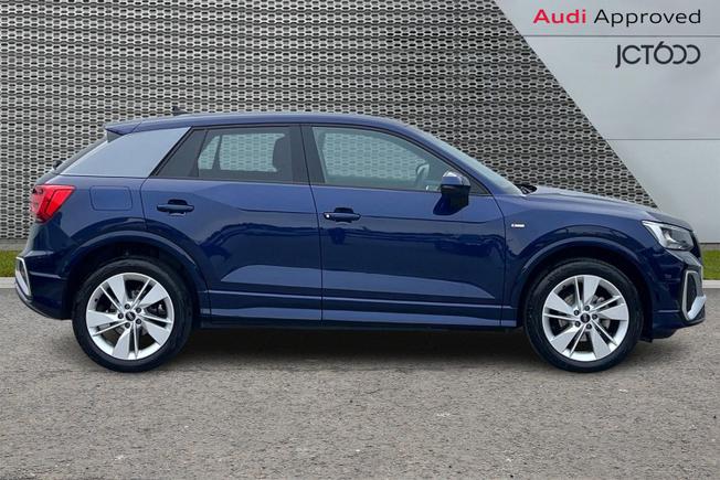 Audi Q2 Photo 4
