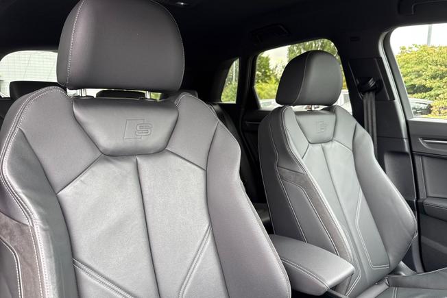 AUDI Q3 Photo 34