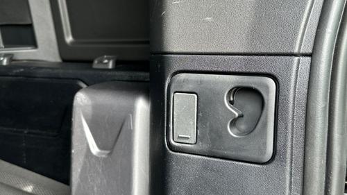 Land Rover Defender Photo autoimg-ec3c1184bbbdef0458441720622c628b2b409eb0.jpg