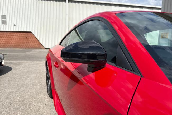 AUDI TT Photo 20