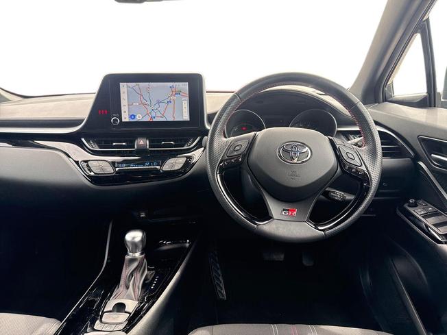 TOYOTA C-Hr Photo 11