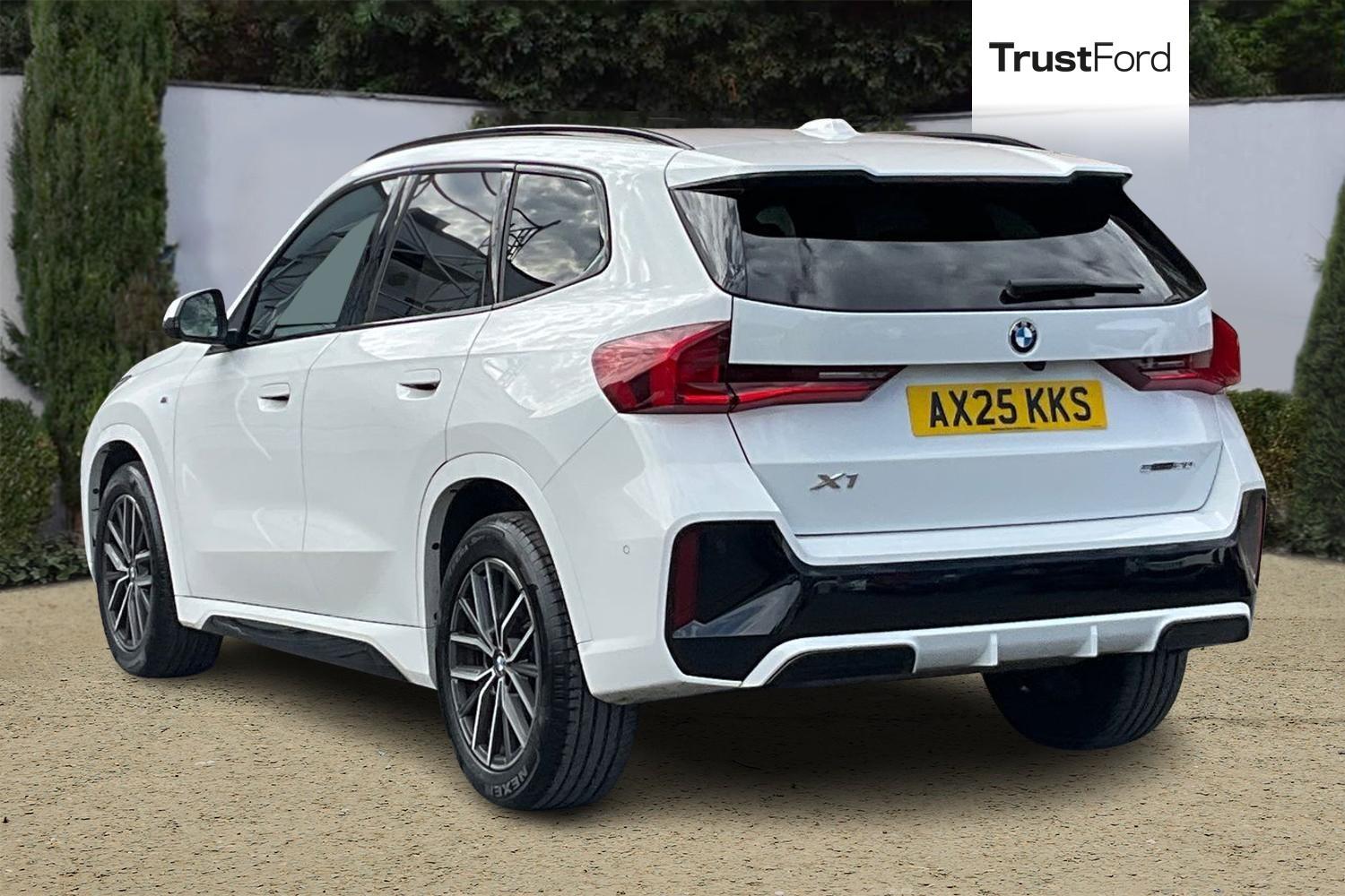 BMW X1 Photo 1