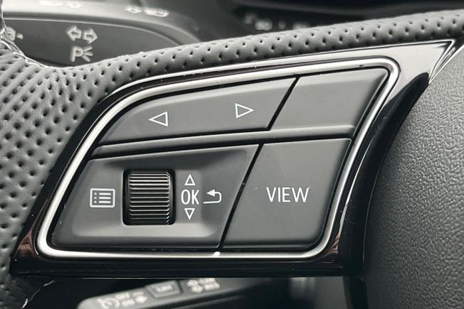 AUDI Q2 Photo 16